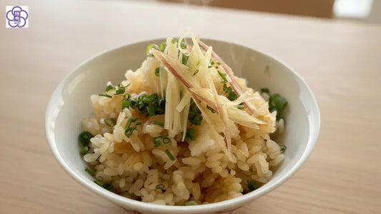 すり身で作るヘルシーな簡単炊き込みご飯｜魚の旨味たっぷりレシピ