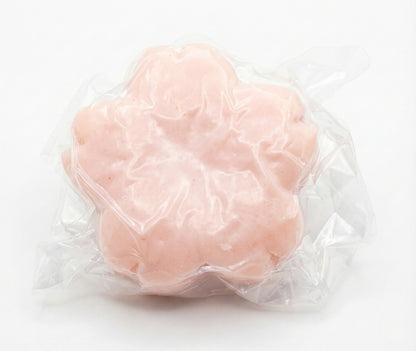 博多懐石かまぼこ〈月冠（げっかん）〉ゆで卵入り・花模様｜年末限定・鮮魚えそ100％【冷蔵】